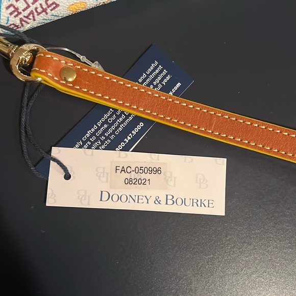 Dooney Disney Hawaii Aulani 2021 Wallet - Picture 2 of 9